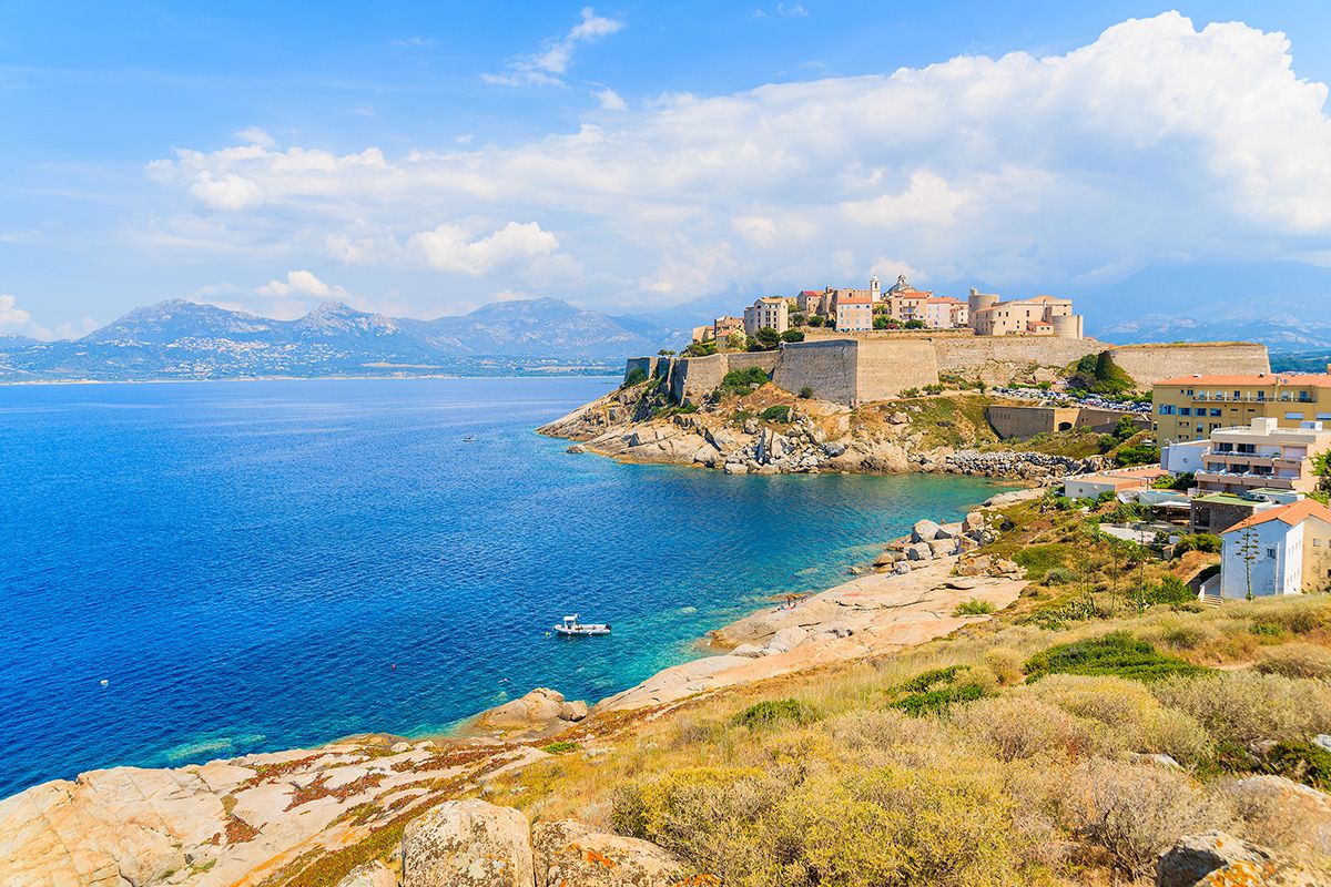 Et si vous passiez vos prochaines vacances au Camping Castors à Calvi ?