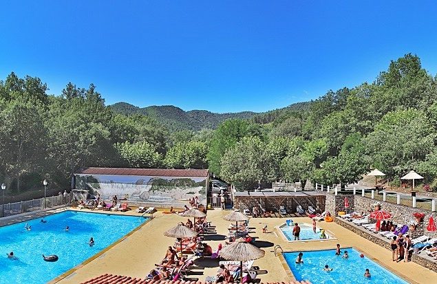 La Croix Clémentine, un camping de luxe dans les Cévennes